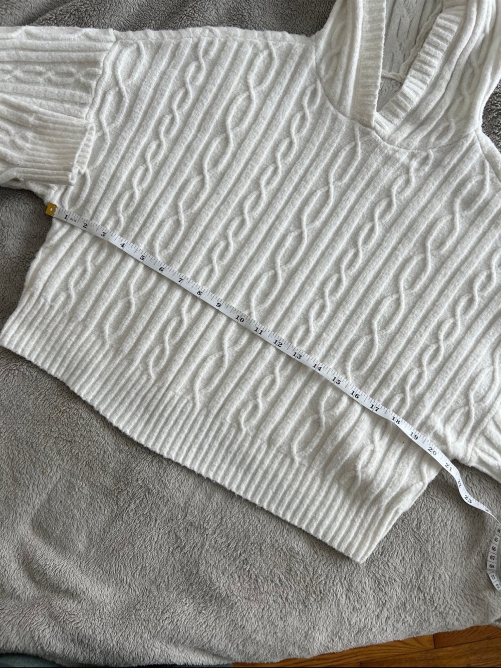 Alo Yoga Cable Knit Winter Bliss Hoodie Ivory White Medium - Picture 6 of 7
